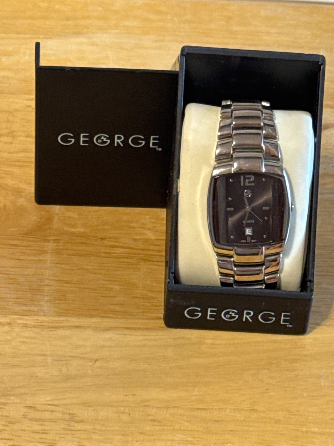 George Quartz Watch with Box - photo 2