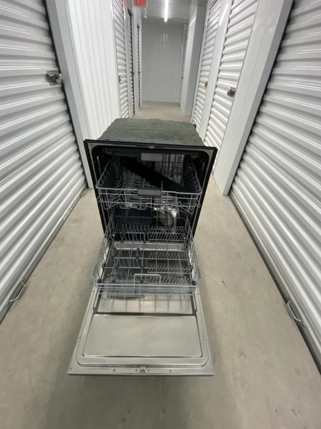 Stainless Steel dishwasher 24” image indicator(3)