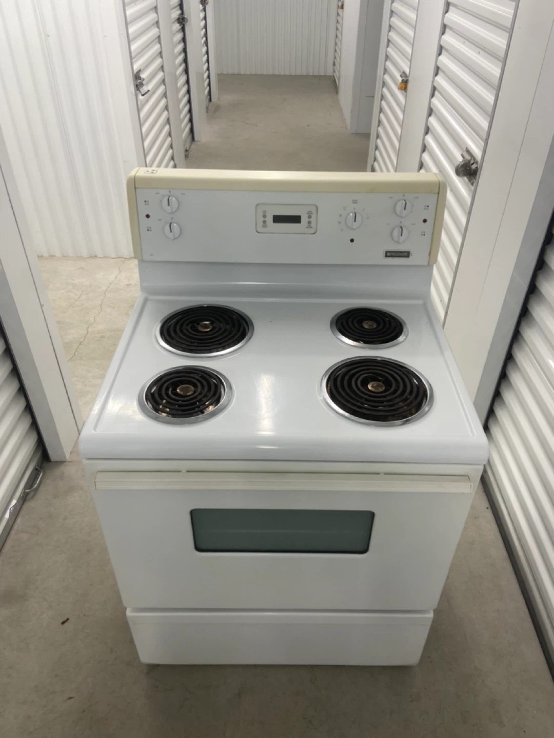 Electric Stove - White 30” - photo 3