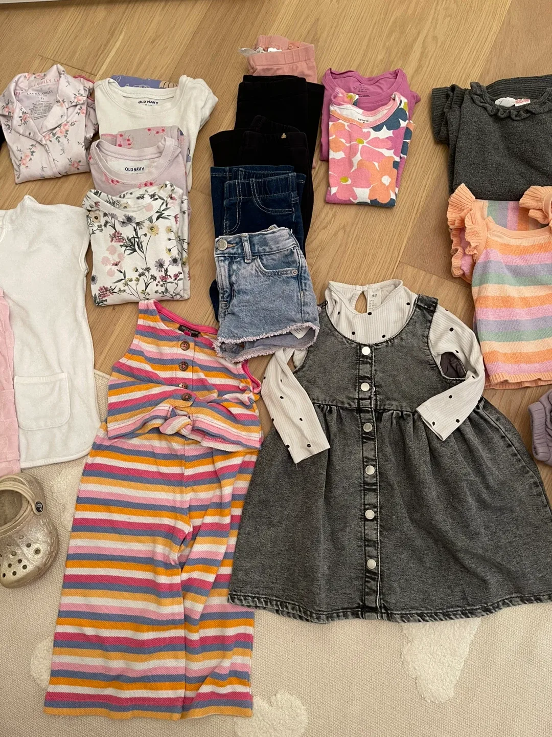 Toddler Girl Clothes Bundle (sizes 2-3) image indicator(3)