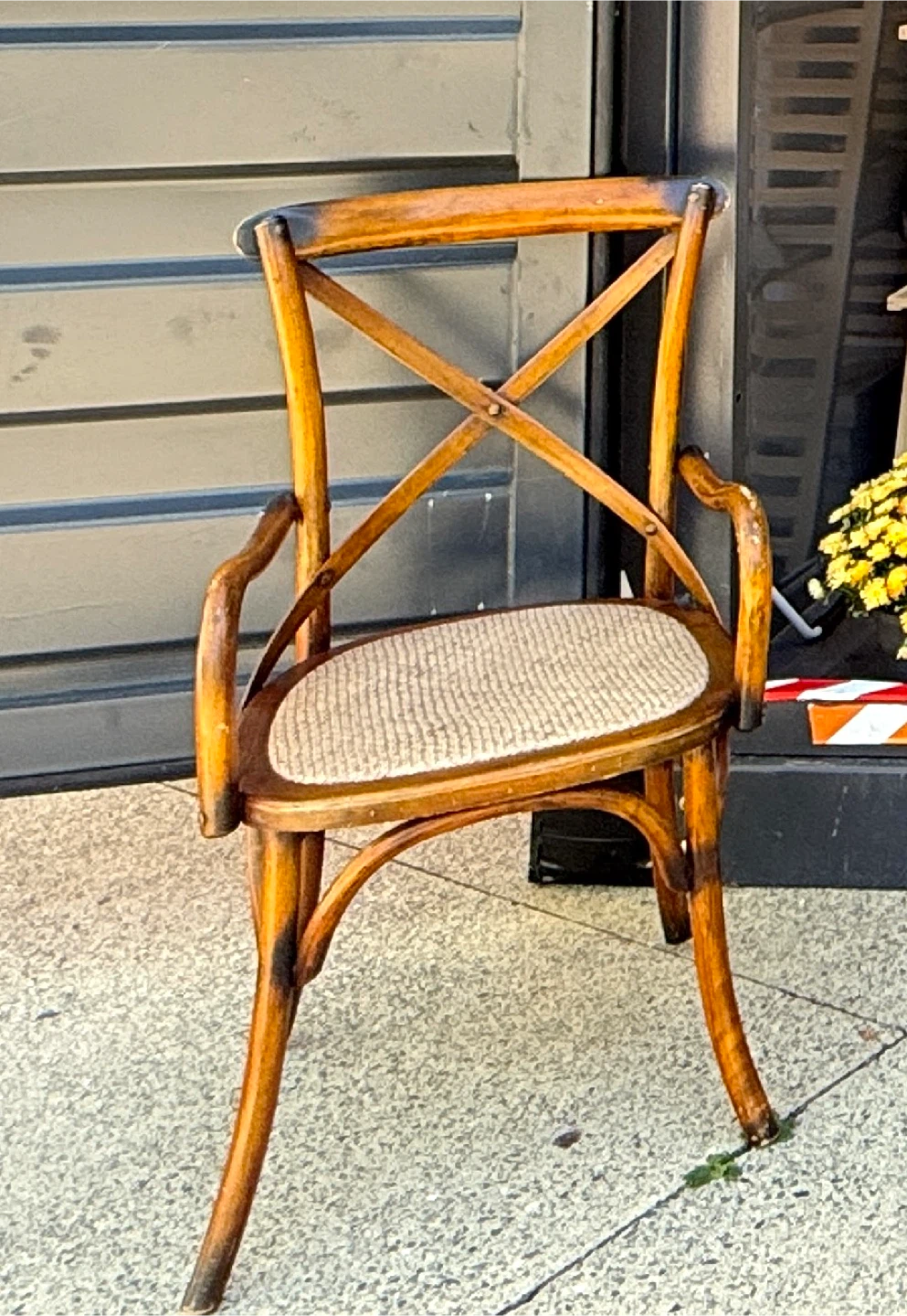 Free - Wooden Cross Back Dining Chair - photo 2