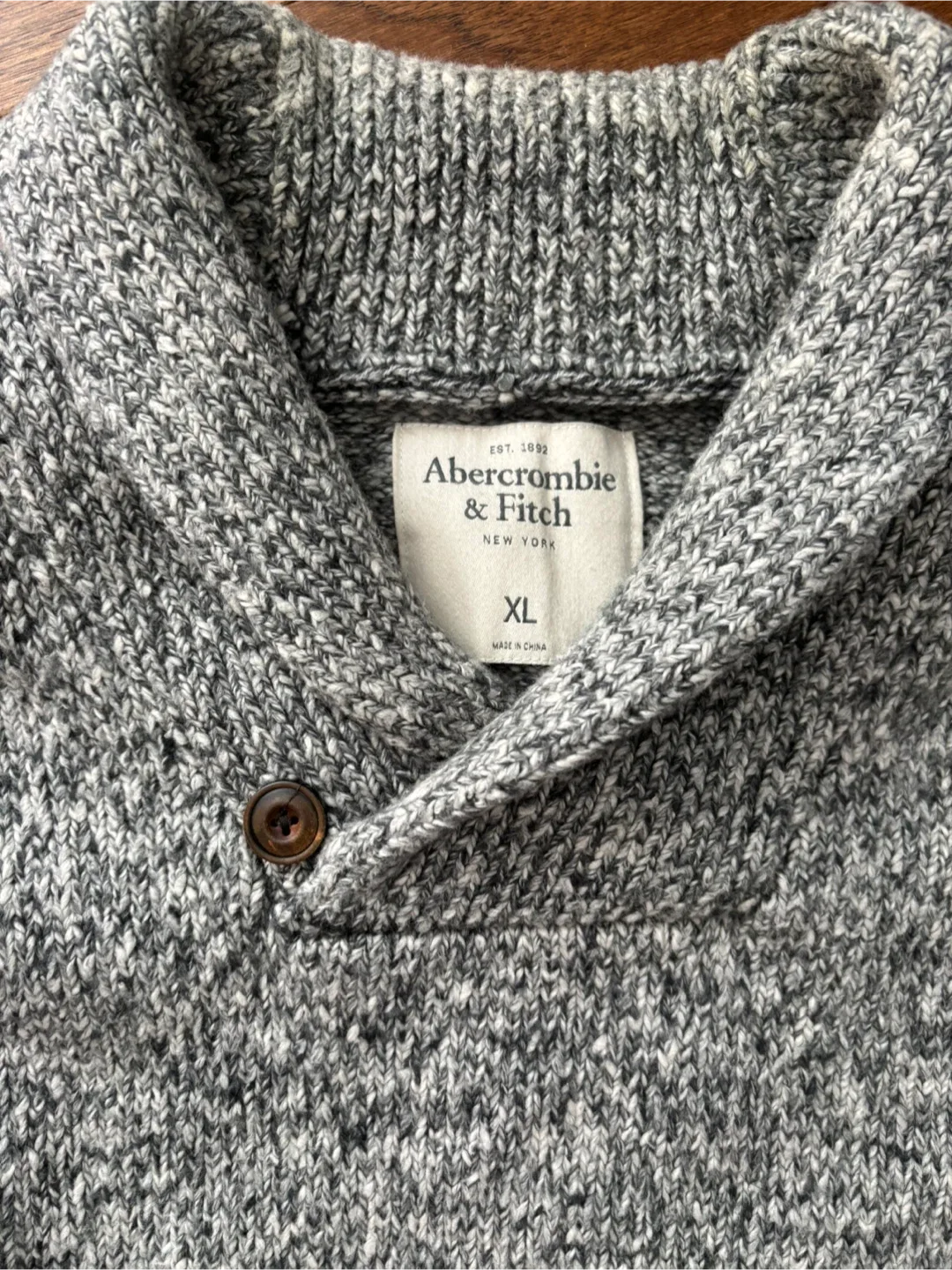 Men’s Abercrombie Sweater image indicator(3)