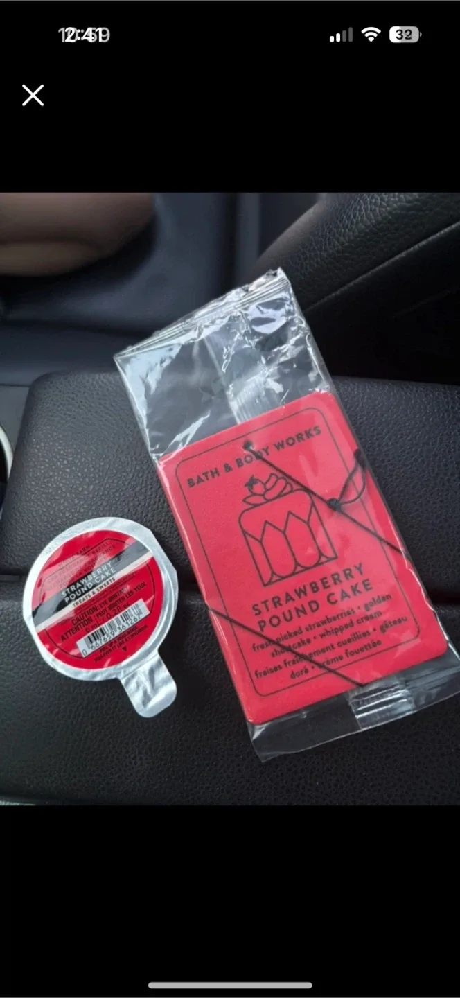 Bath & Body Works Strawberry Pound Cake Car Air Freshener thumbnail