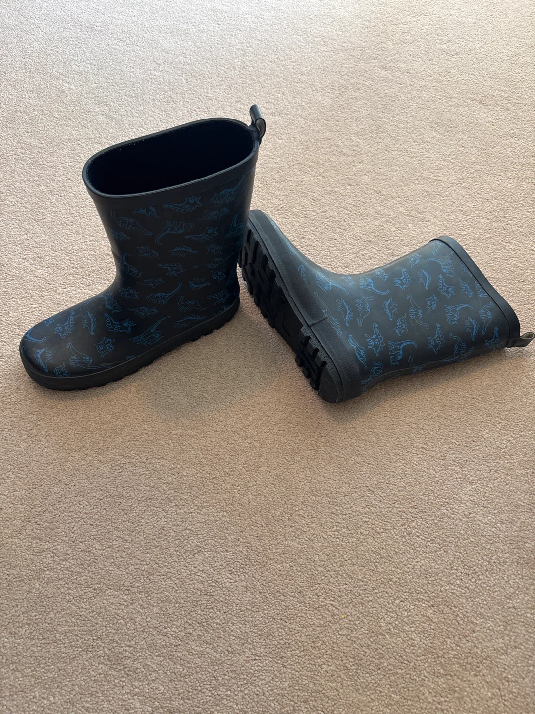 Dinosaur Print Rain Boots(size 5) - photo 4