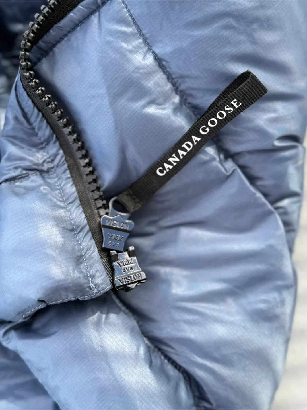 New Canada Goose Vest Size L image indicator(6)