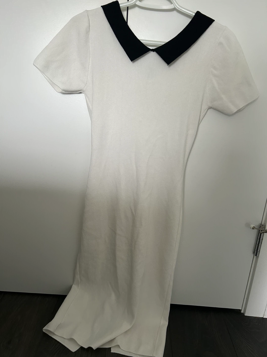 White Knit Dress with Black Collar - photo 3