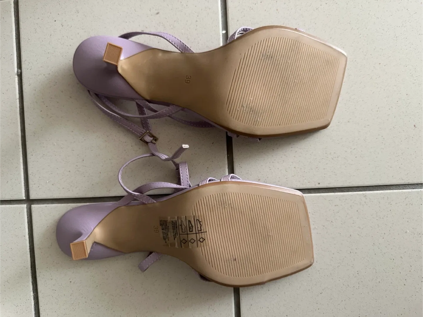 H&M Lavender Heels - Size 39 image indicator(3)