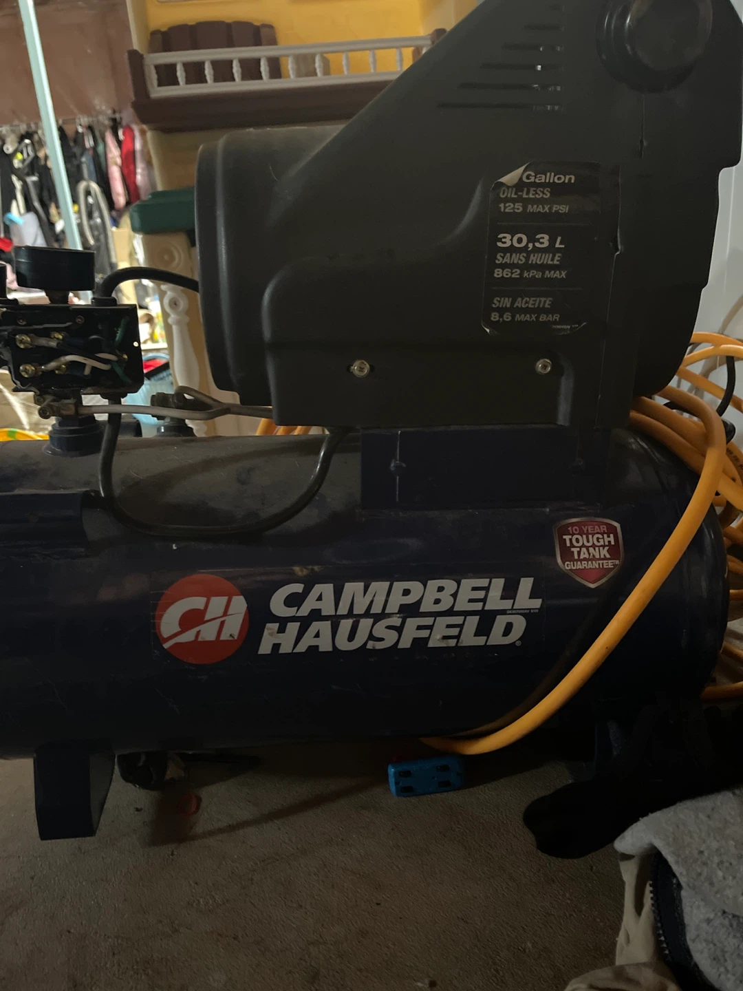 Campbell Hausfeld Air Compressor - 30.3 L