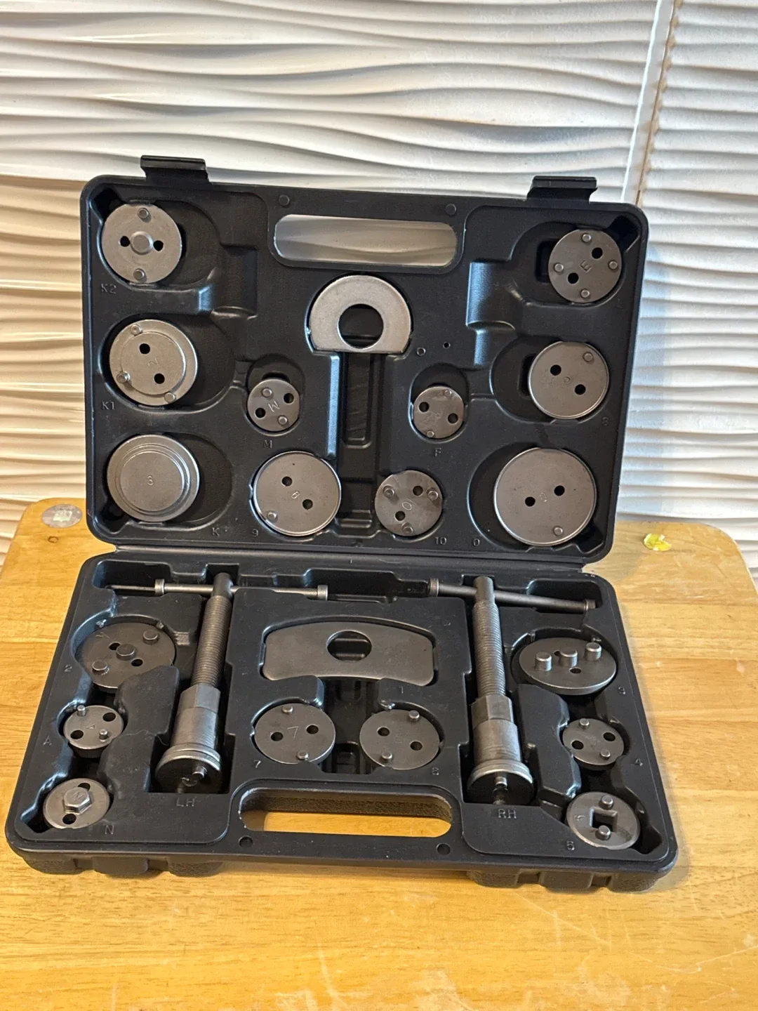 23-Piece Disc Caliper Tool Set image indicator(2)