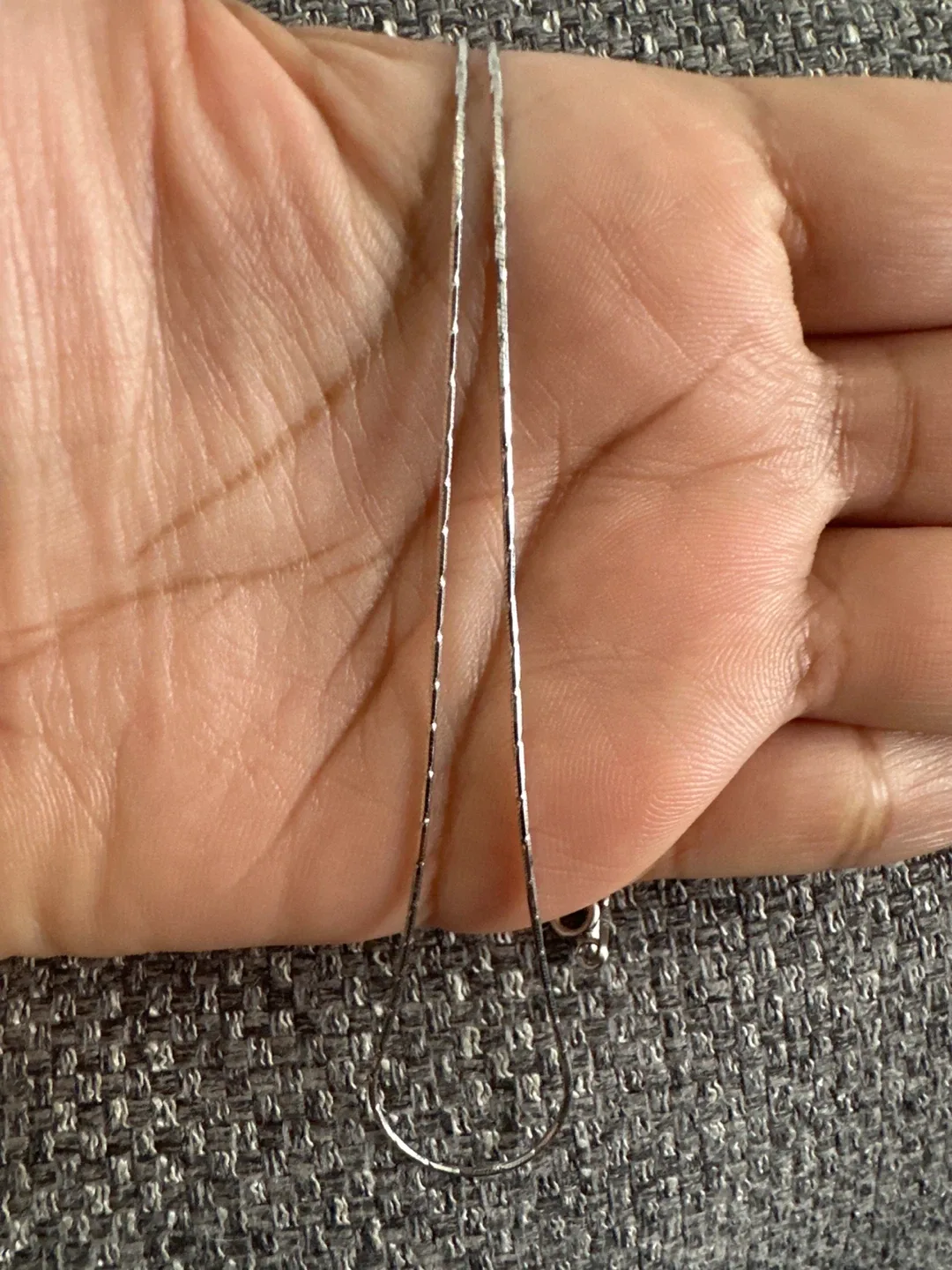 Silver Chain Necklace image indicator(4)