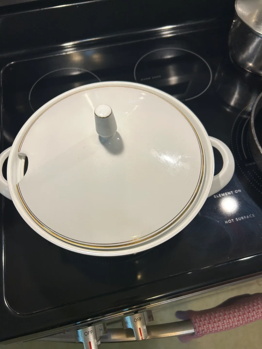 Bavaria Germany White Tureen Bowl with Lid image indicator(2)