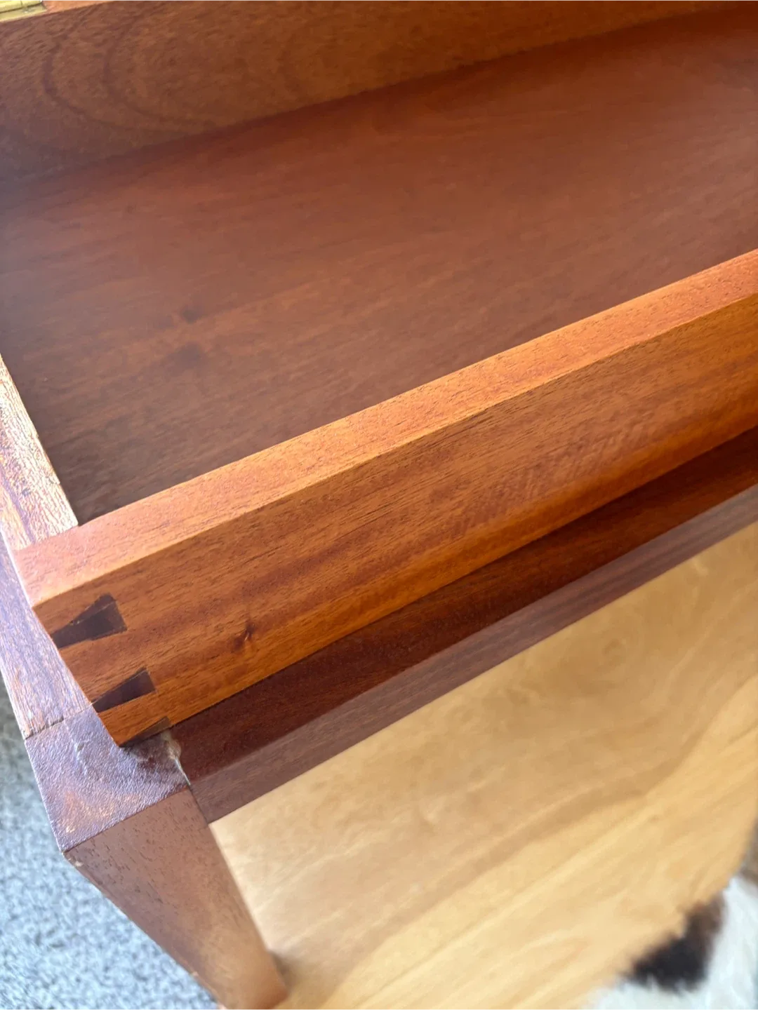 Mahagany blanket box on a stand image indicator(3)