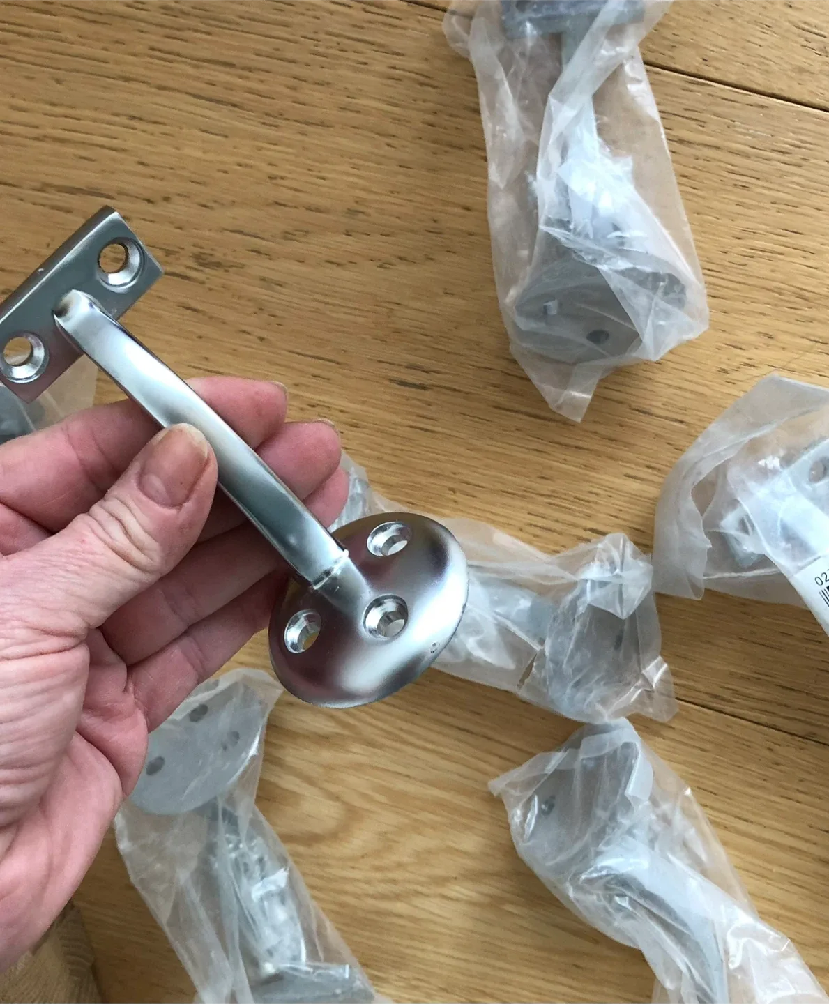 7 NEW Richelieu Handrail Brackets thumbnail
