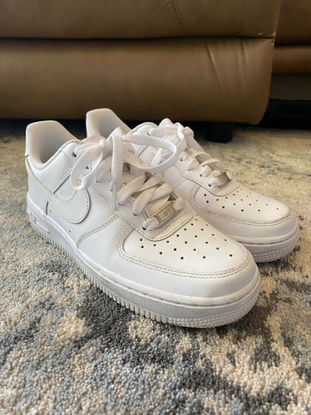 Nike Air Force 1 White - Size US 7
