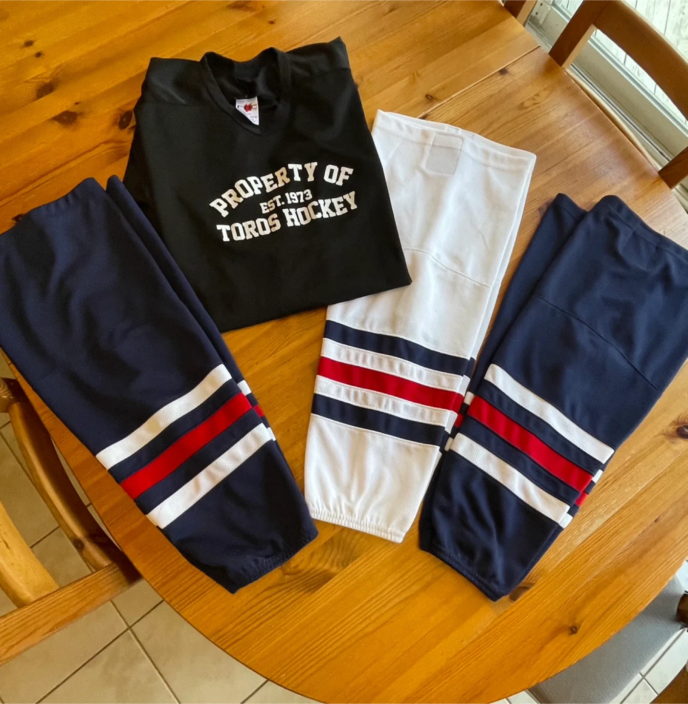 Toros Hockey Jersey & socks adult medium thumbnail