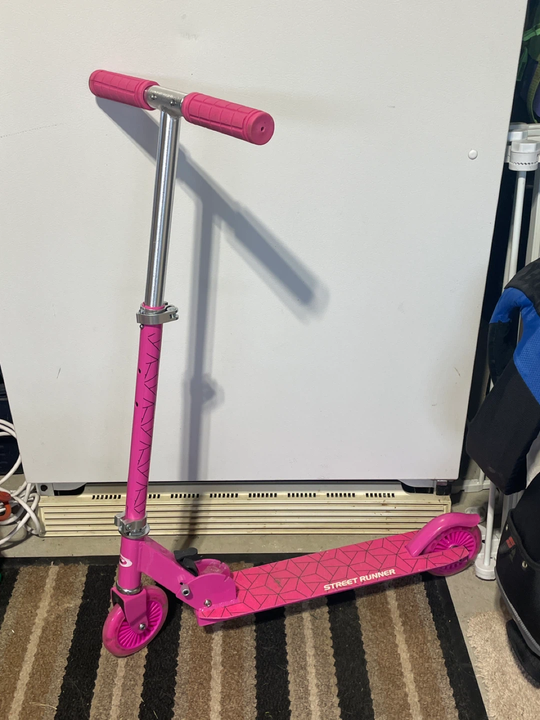 Street Runner Pink Scooter