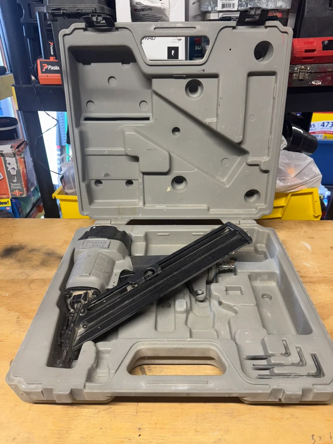 Porter Cable Pneumatic Nailer w/ Case image indicator(3)