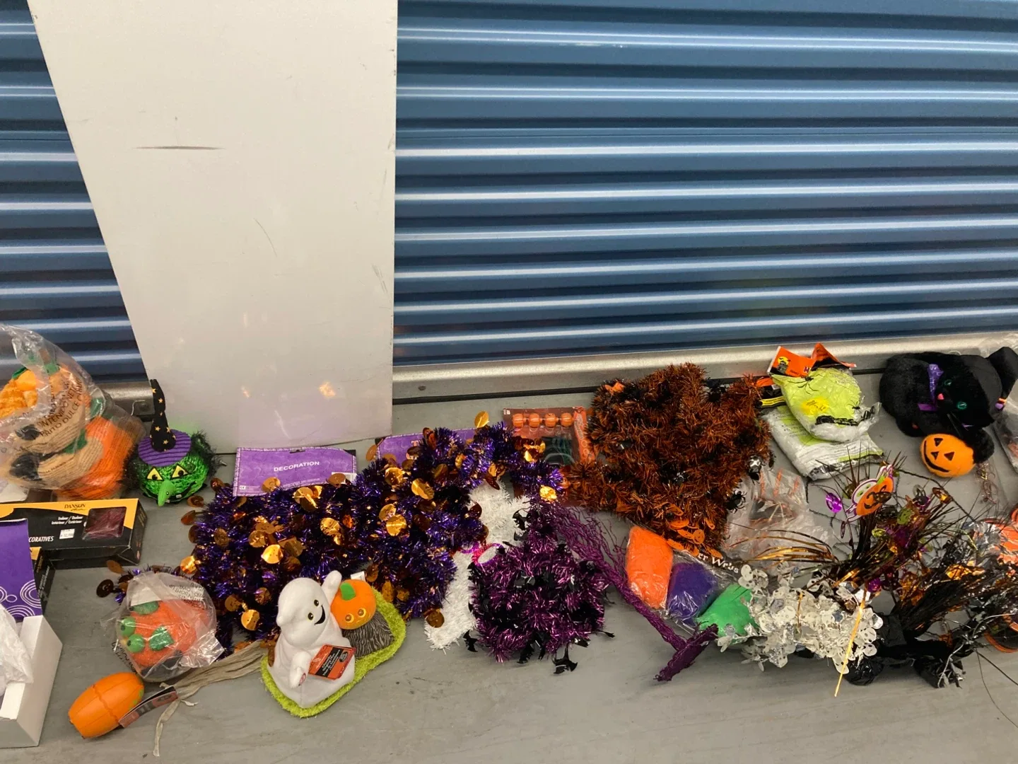 Vintage Halloween Decorations Bundle image indicator(6)