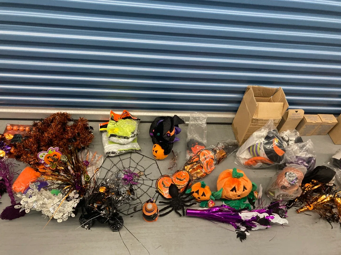 Vintage Halloween Decorations Bundle image indicator(7)