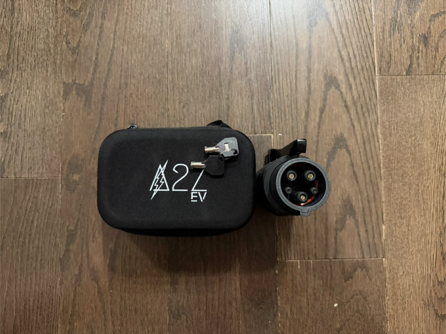 EV Charging Adapter NACS (Tesla) → J1772 – Lockable Head