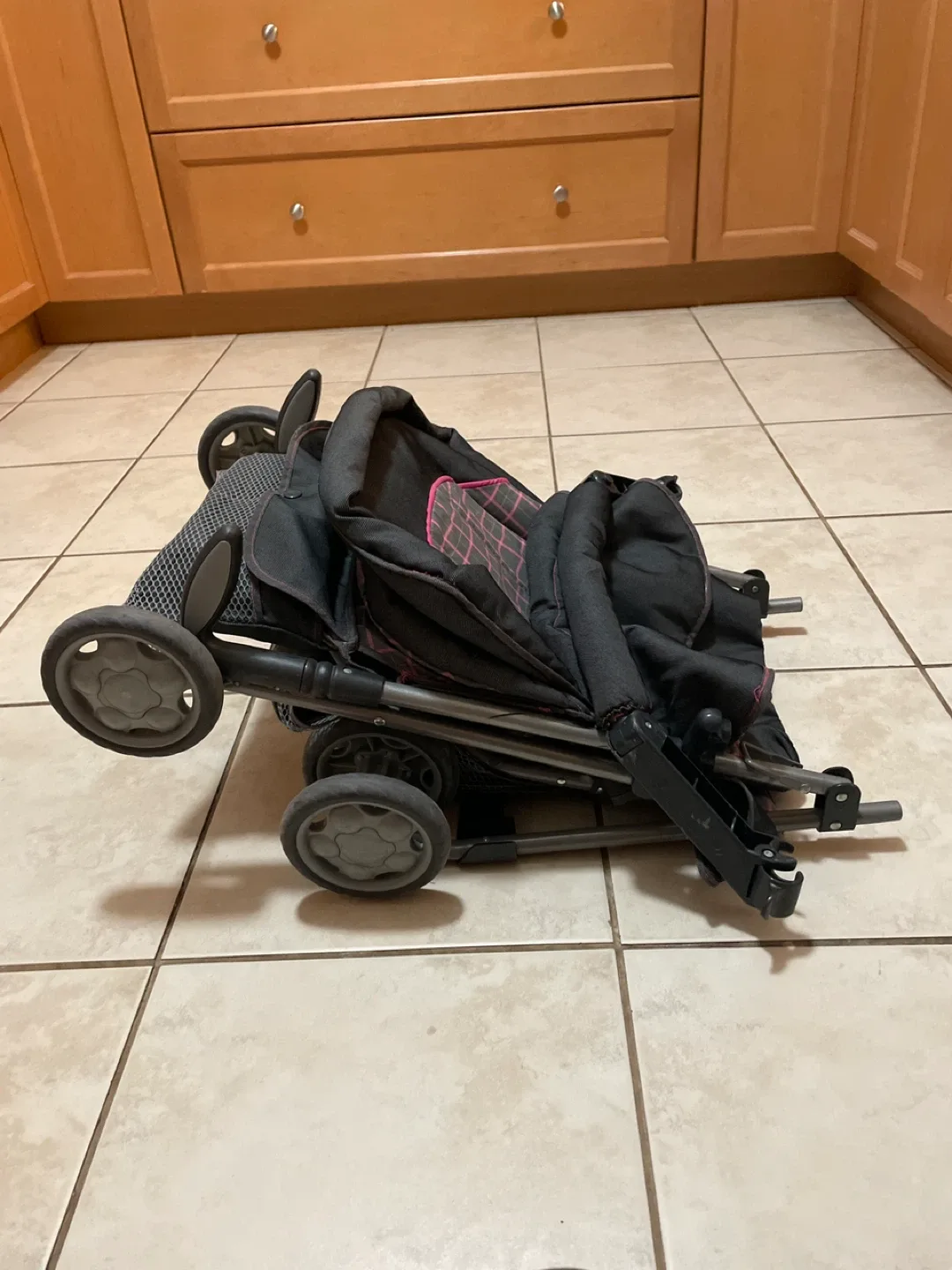 Doll Stroller - Black and Pink image indicator(8)