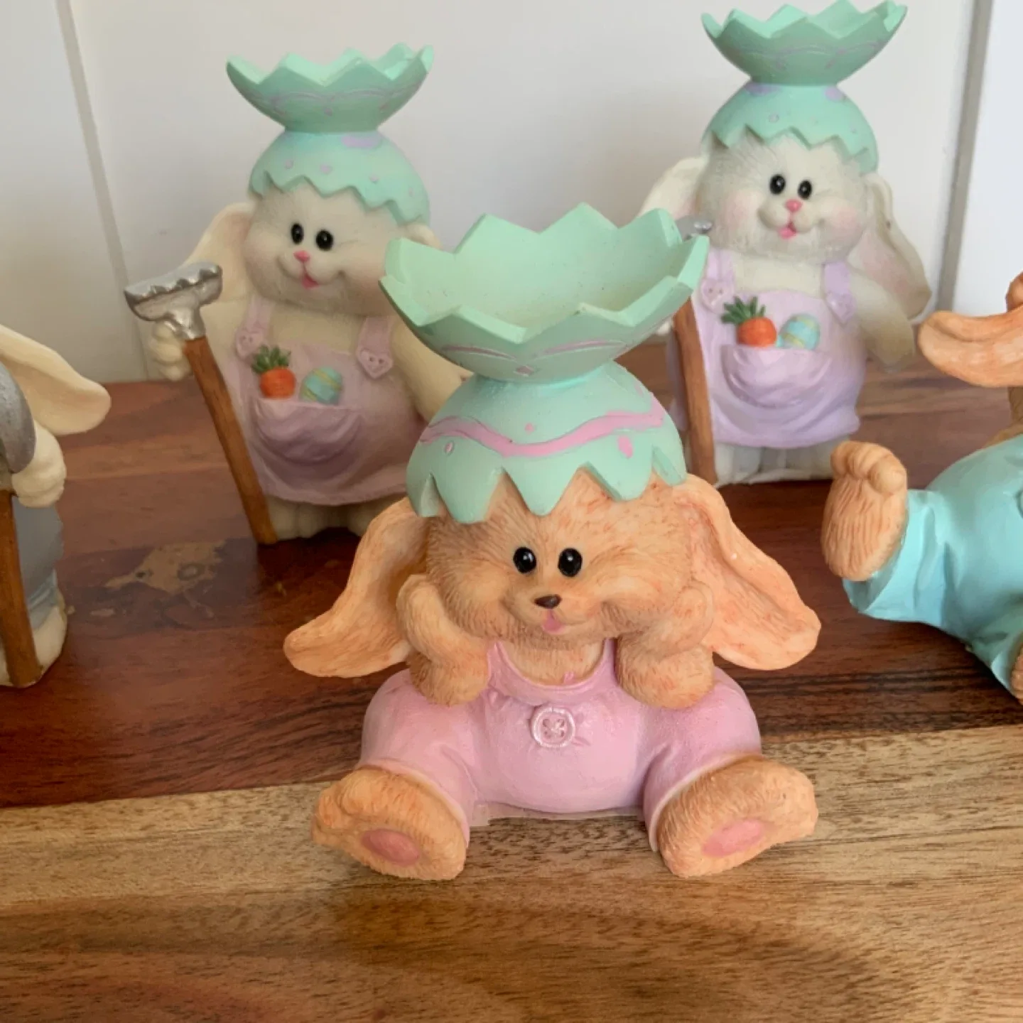 Easter Bunny Figurine Set image indicator(3)