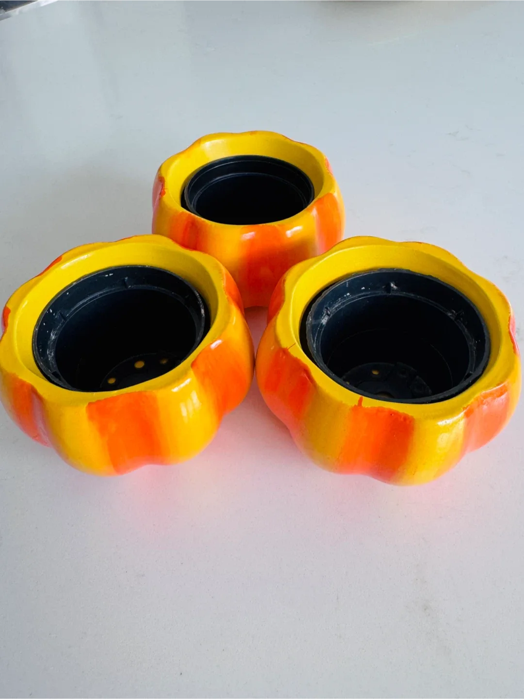 3 Small Pumpkin-Shaped Plant Pots image indicator(2)