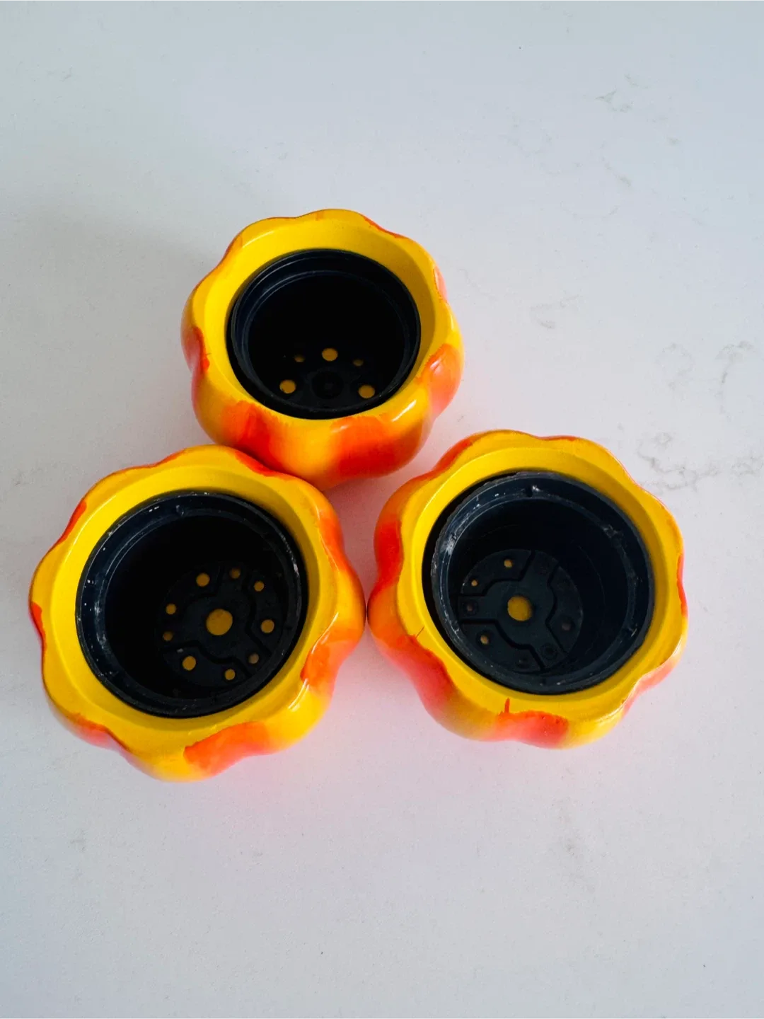 3 Small Pumpkin-Shaped Plant Pots image indicator(4)
