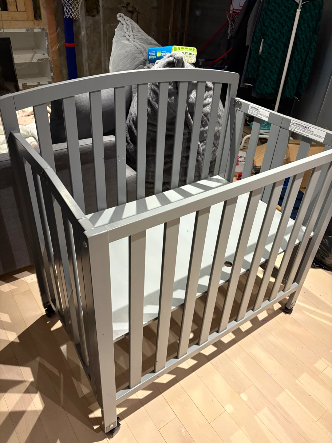 DaVinci Dylan 3-in-1 Mini Convertible Portable Crib - Grey