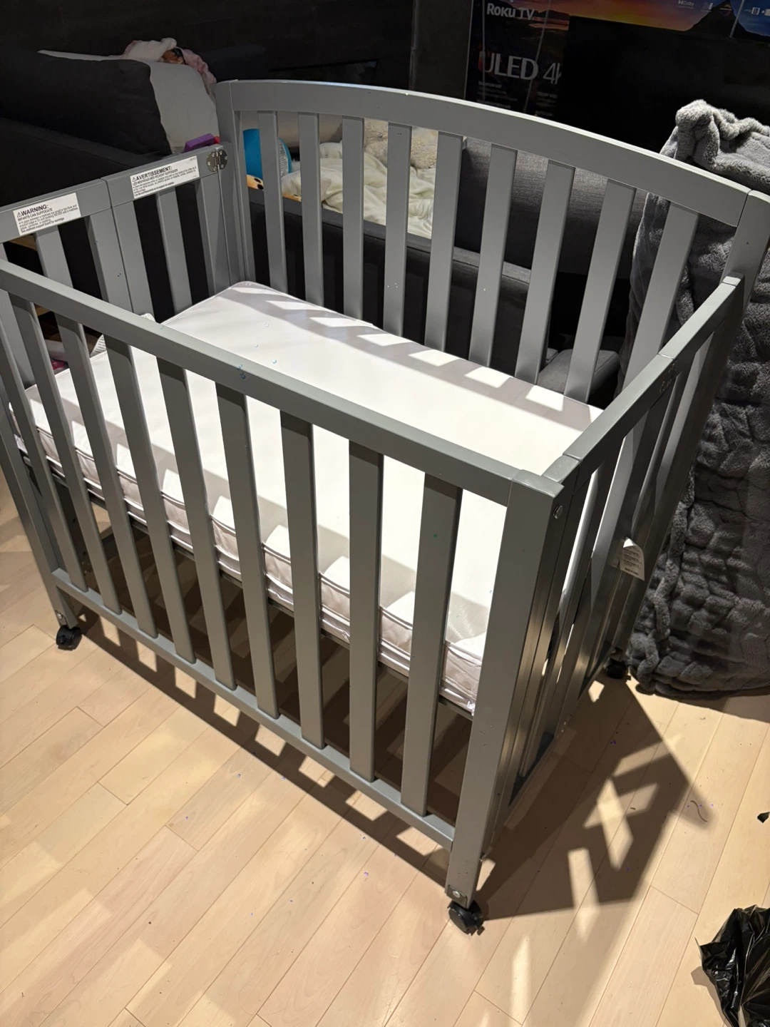 DaVinci Dylan 3-in-1 Mini Convertible Portable Crib - Grey - photo 3