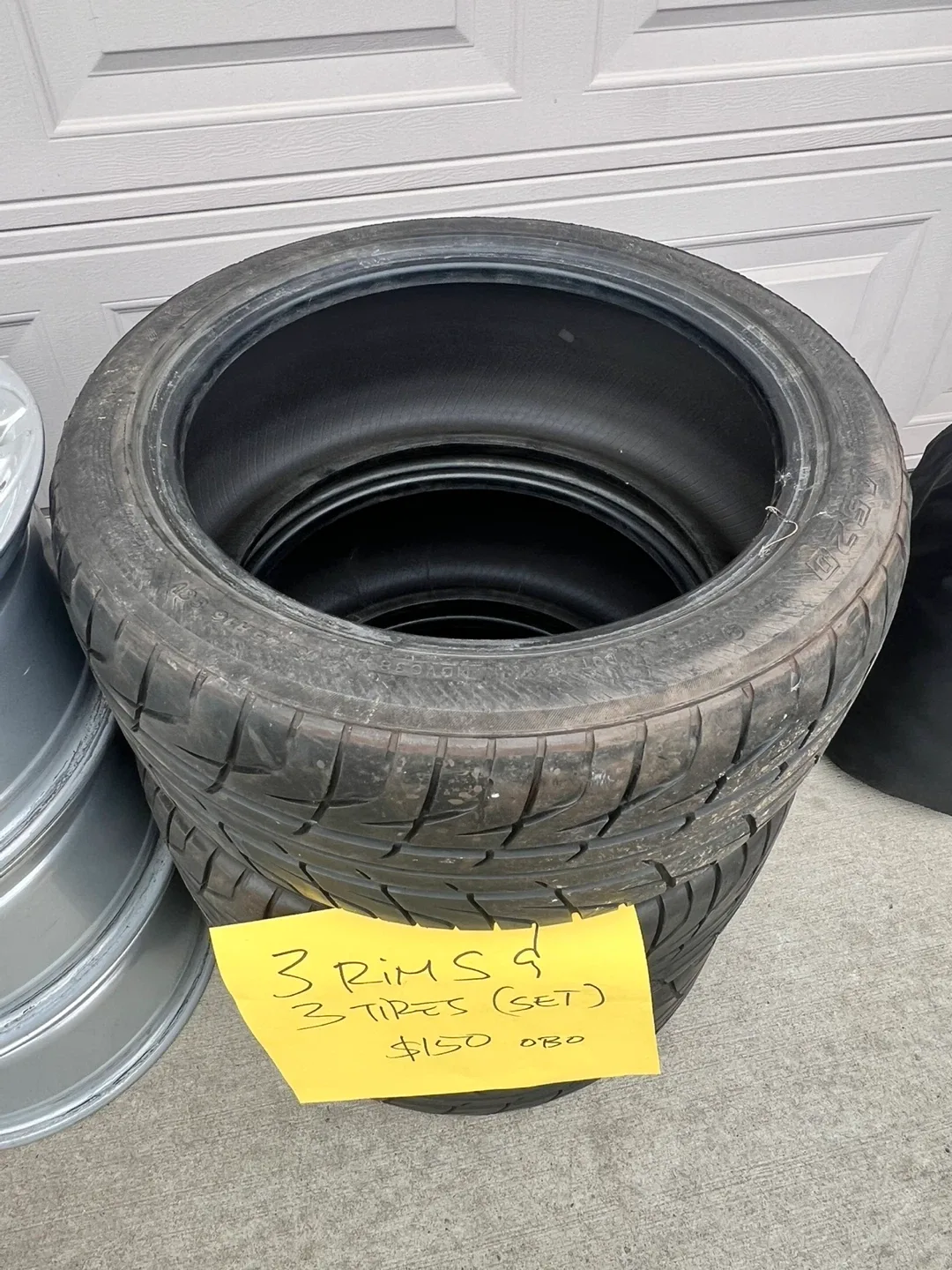 MOMO Italy Rims & Tires Set image indicator(2)