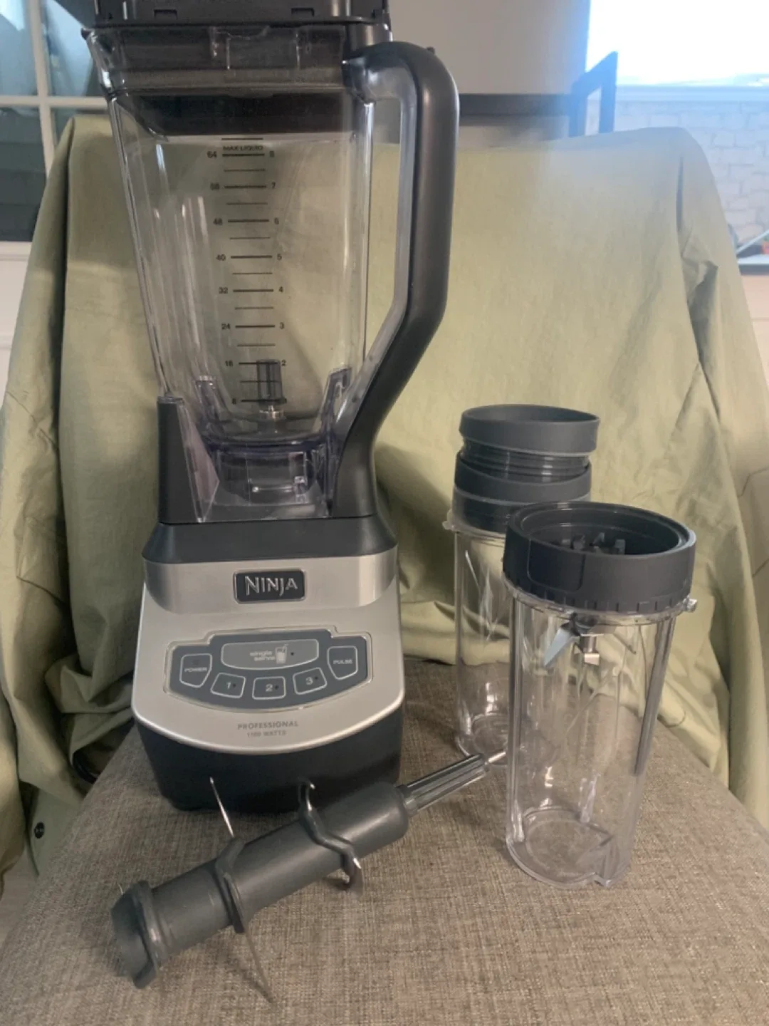 Ninja Professional Countertop Blender BL660C image indicator(2)