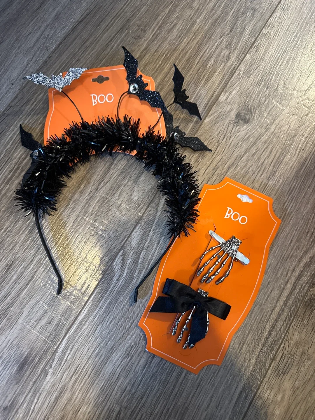 Spritz Halloween Treat Bags and Halloween Hair Accessories image indicator(2)