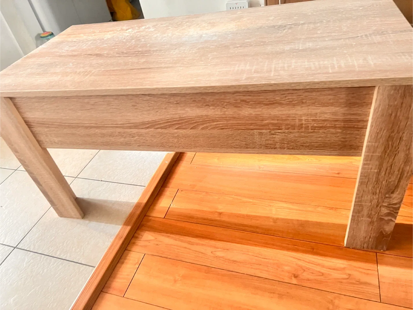 Light Wood Lift Top Coffee Table image indicator(2)