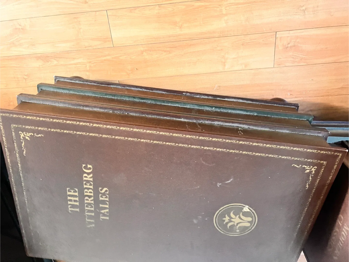 Bookcase Side Table image indicator(2)