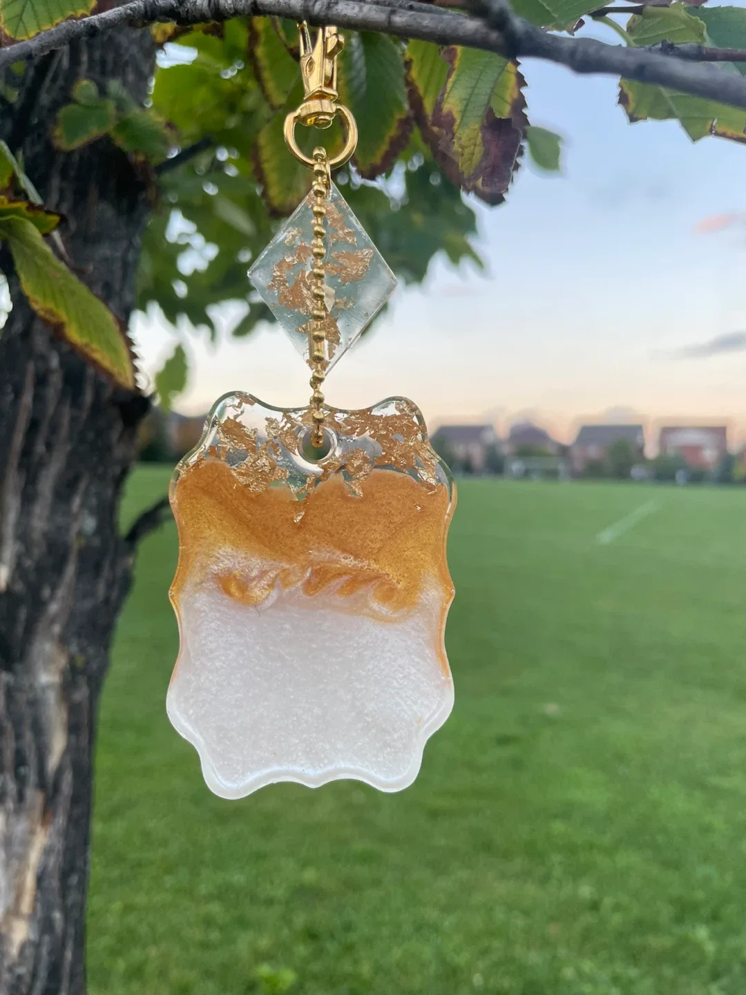 Handmade Resin Keychain - Gold & White thumbnail
