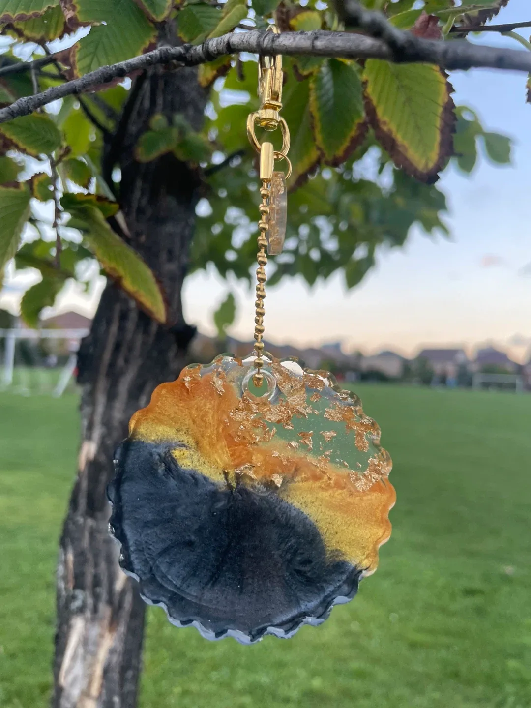 Resin Keychain - Gold and Black thumbnail