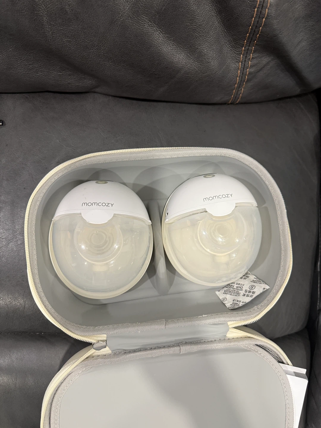 Momcozy M5 Breast Pump with Case - photo 4