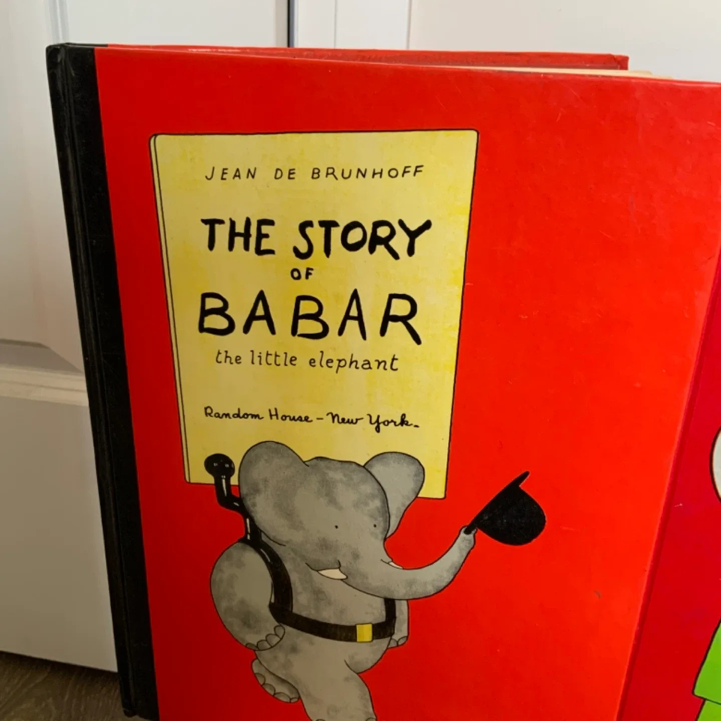 Babar Books: The Story of Babar & Le Chateau de Babar image indicator(3)
