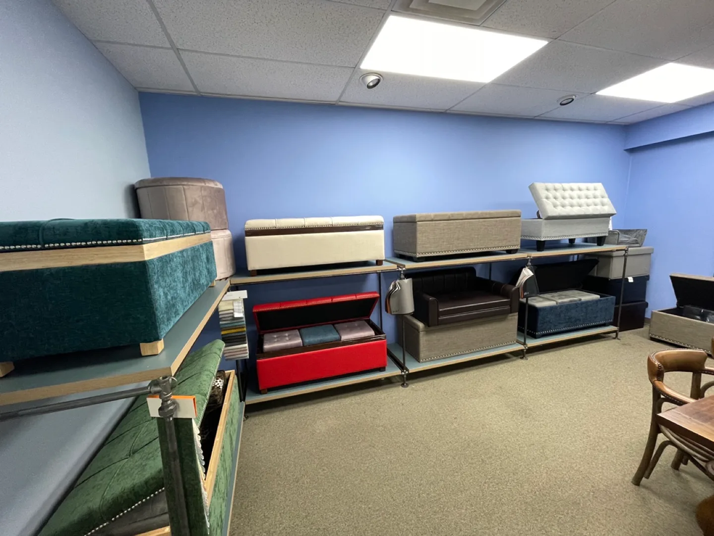 Assorted Stylish Storage Ottoman Bench image indicator(2)