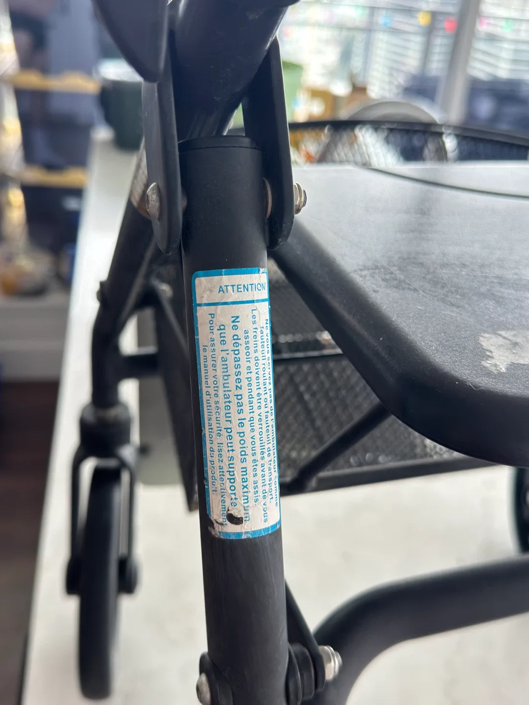 ProDe3 Walkers Aurora 19 Rolling Walker image indicator(6)