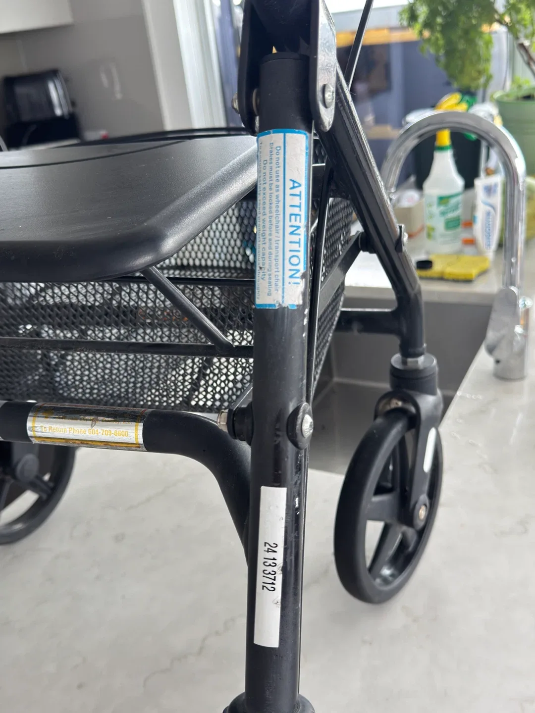 ProDe3 Walkers Aurora 19 Rolling Walker image indicator(9)