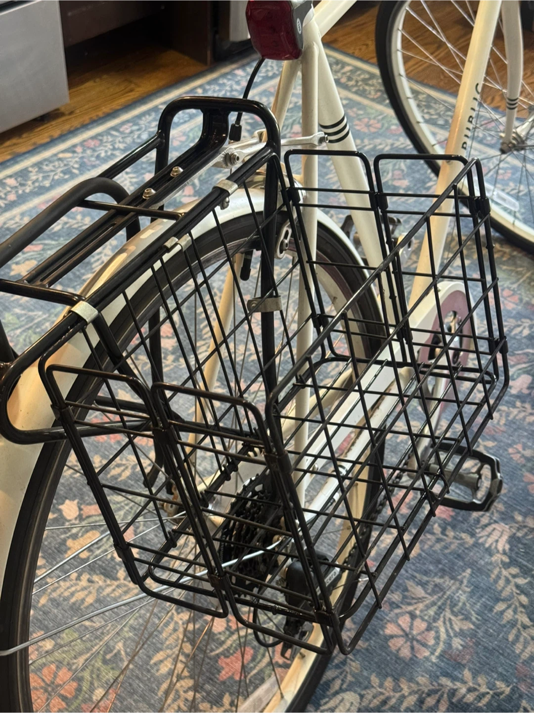 Public V7 Bike size M/L - photo 2