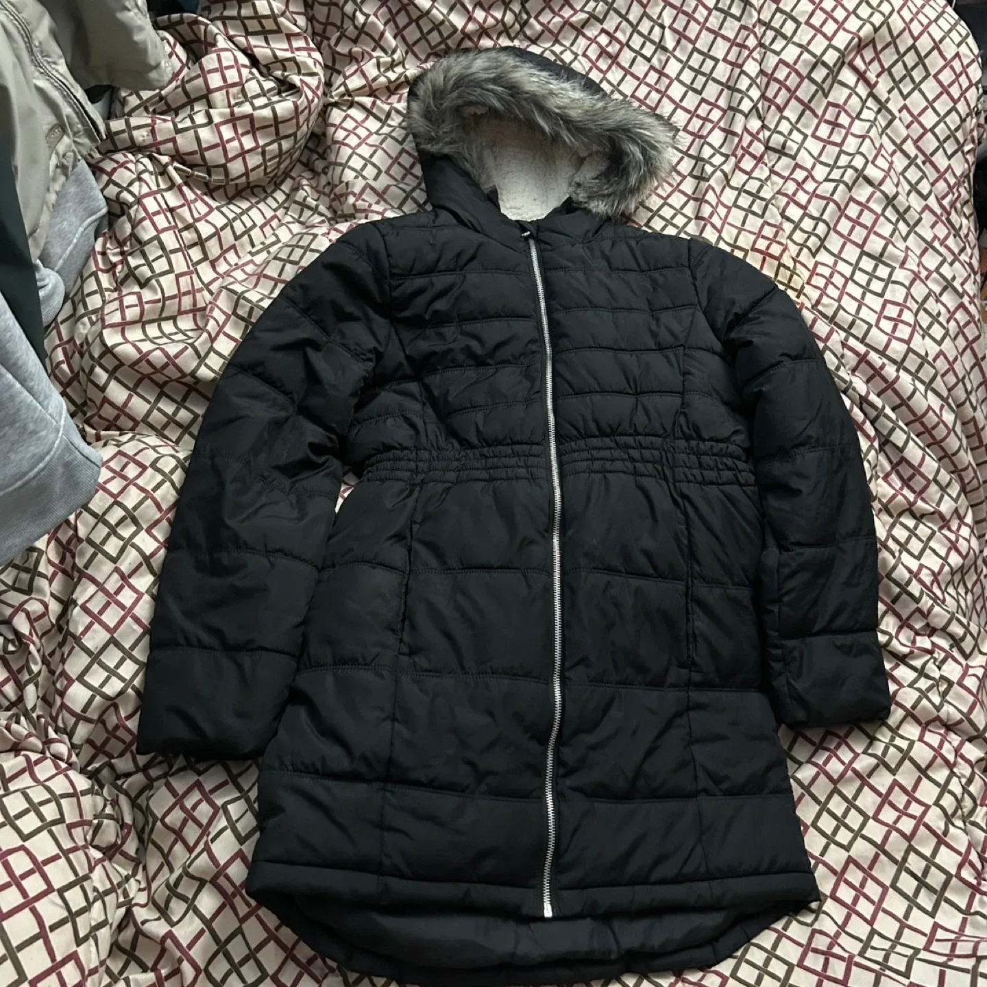 Old Navy Women's Frost Free Black Puffer Jacket - XL/TG thumbnail