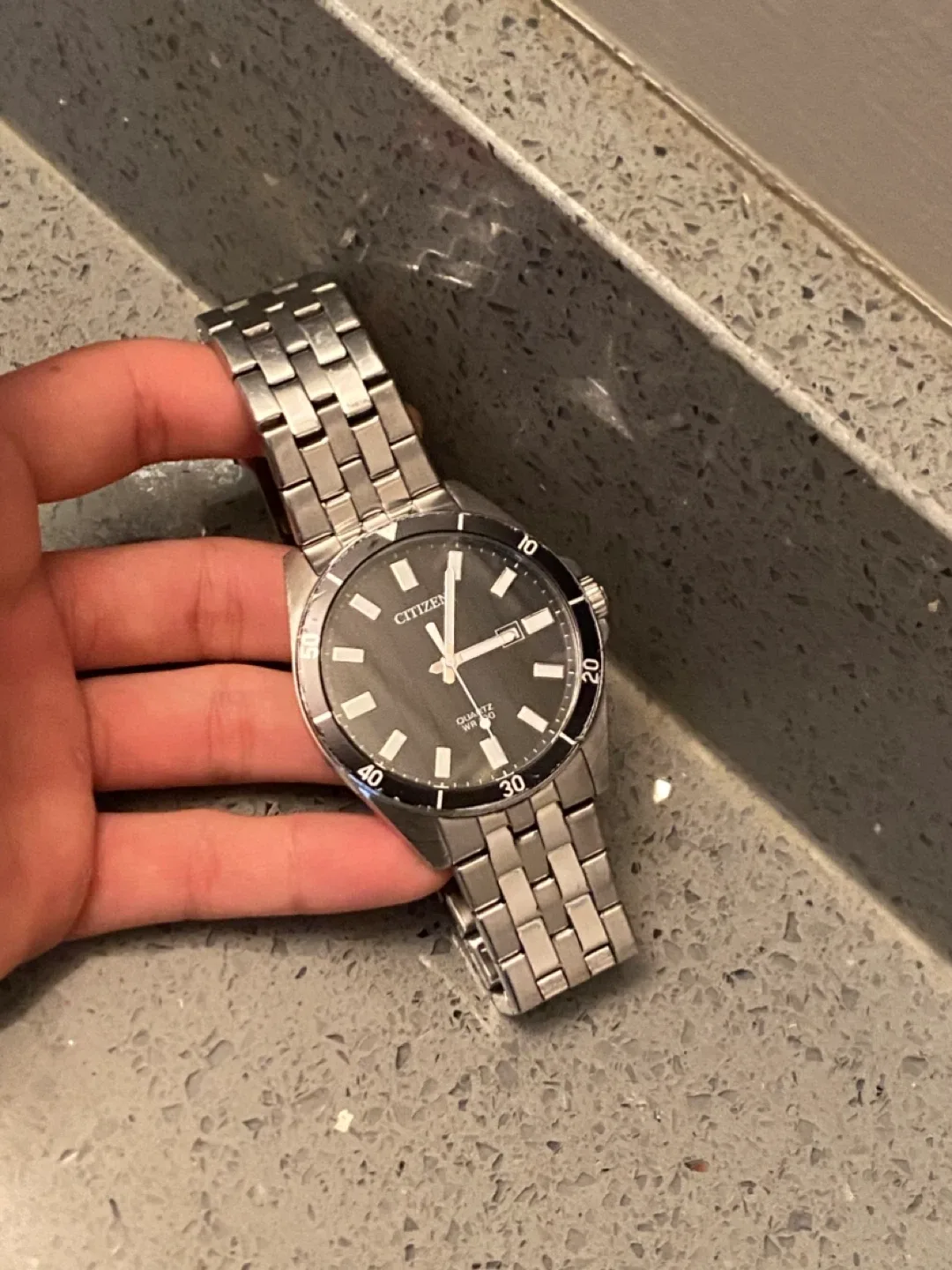 Citizen Quartz WR 100 Watch image indicator(3)