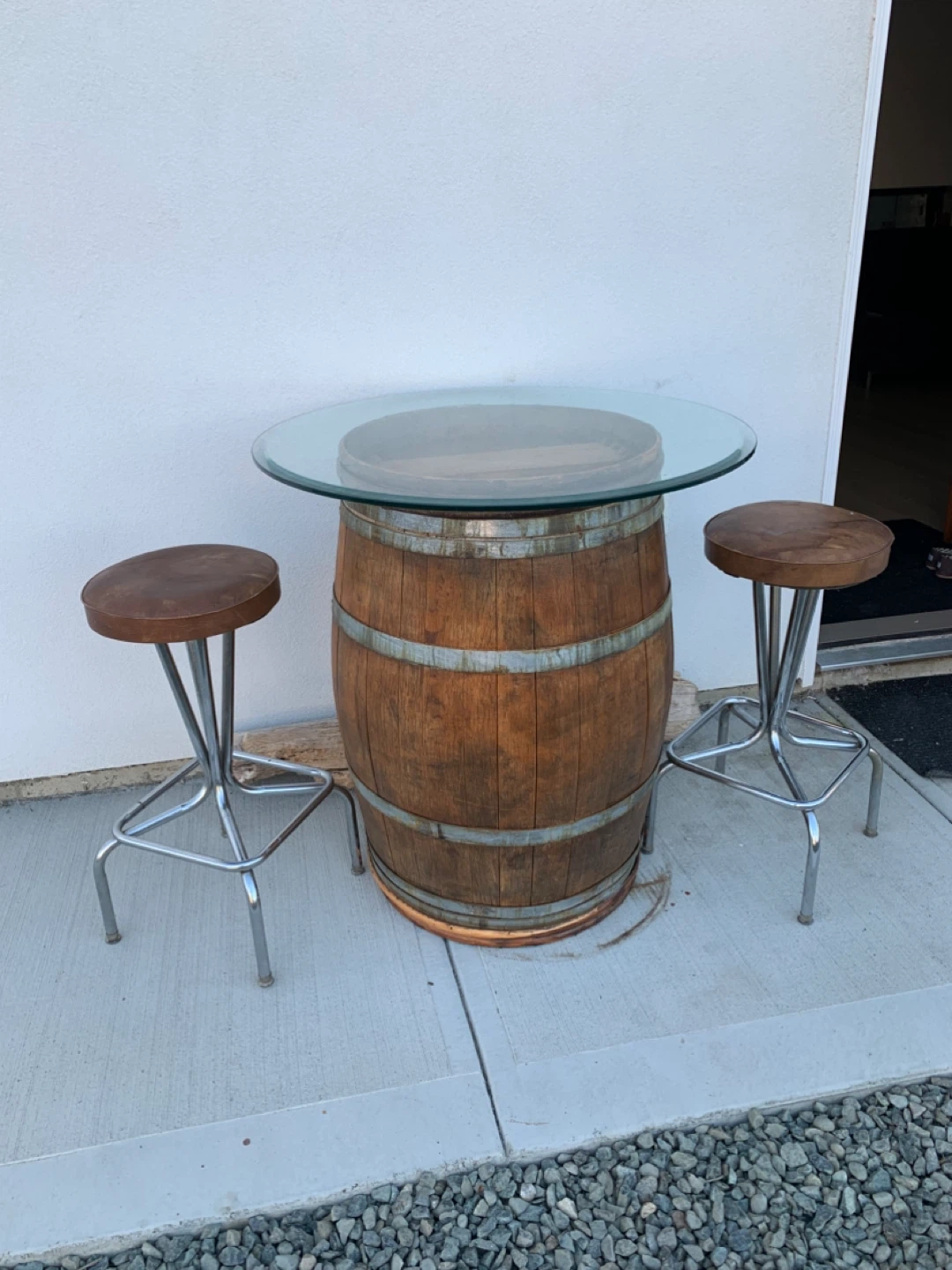 Wine Barrel Table with Two Stools - photo 3