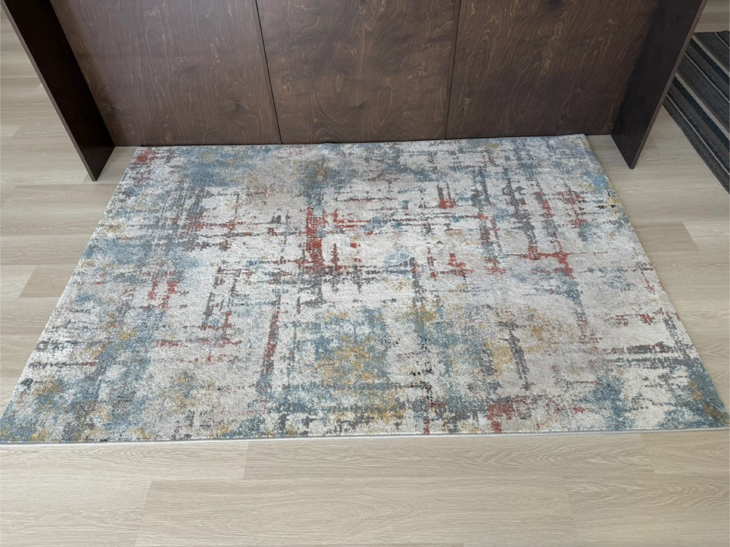 Area Rug - 92 x 64 inches