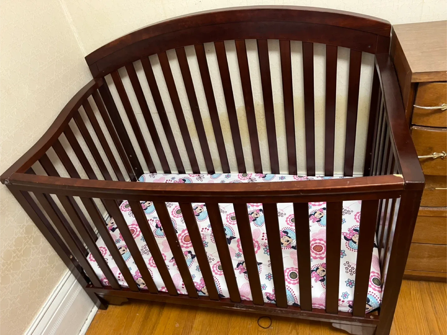 Dark Wood Baby Crib image indicator(2)