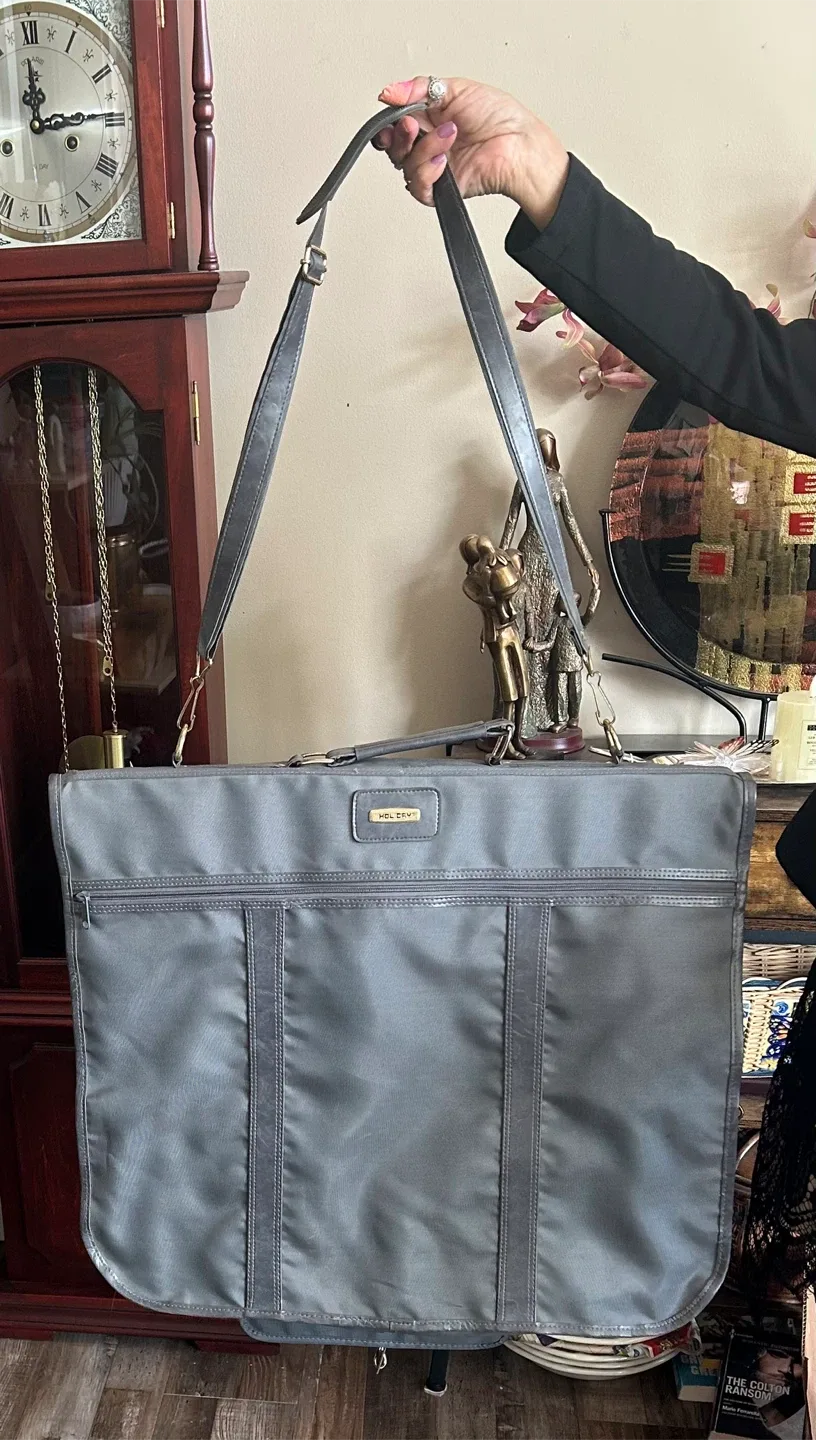 Garment Bag - Grey image indicator(2)