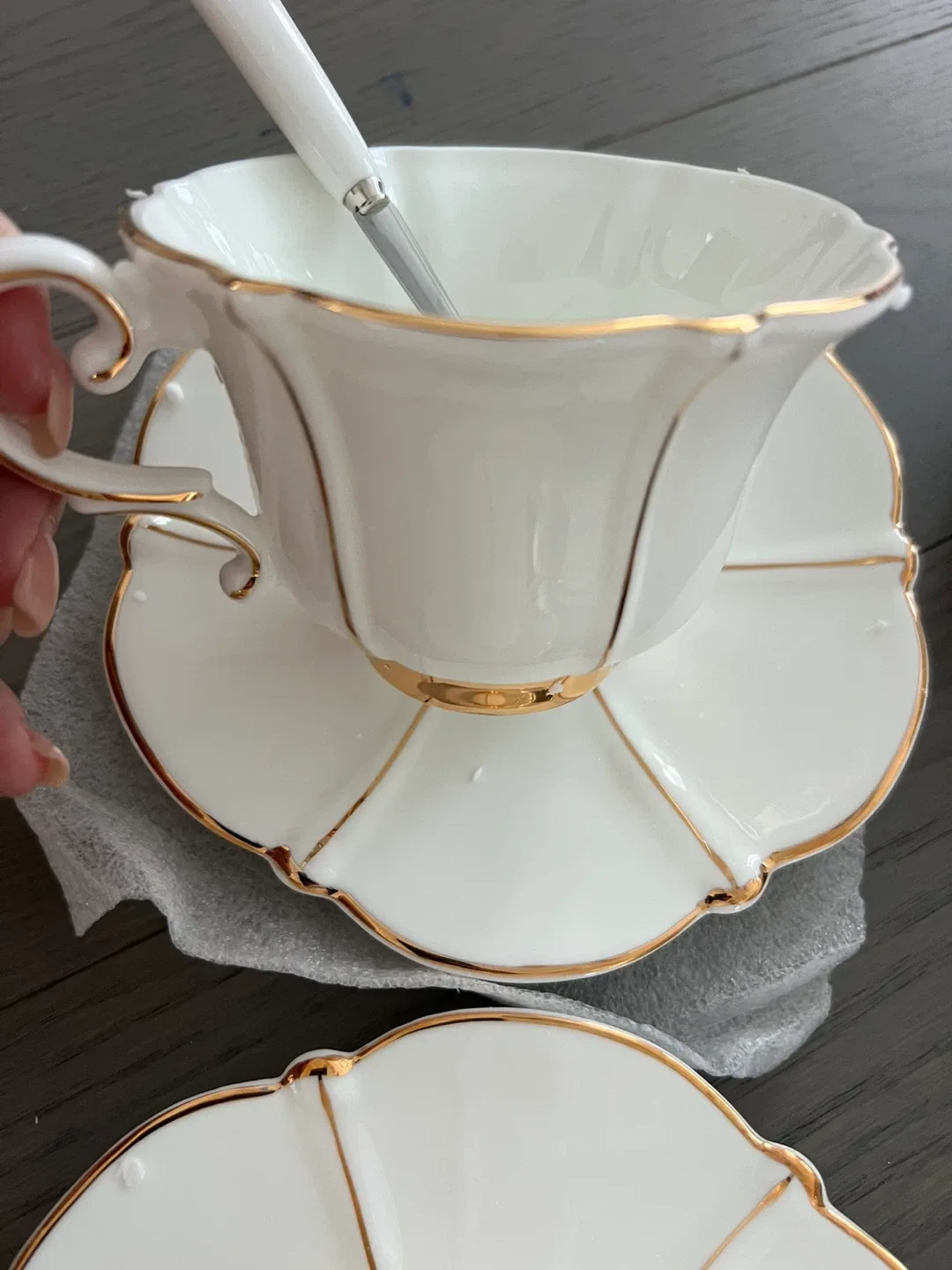 Kendal Tea Cup Set - White & Gold image indicator(2)